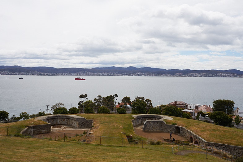 Alexander Battery - Photographer Remi Chauvin